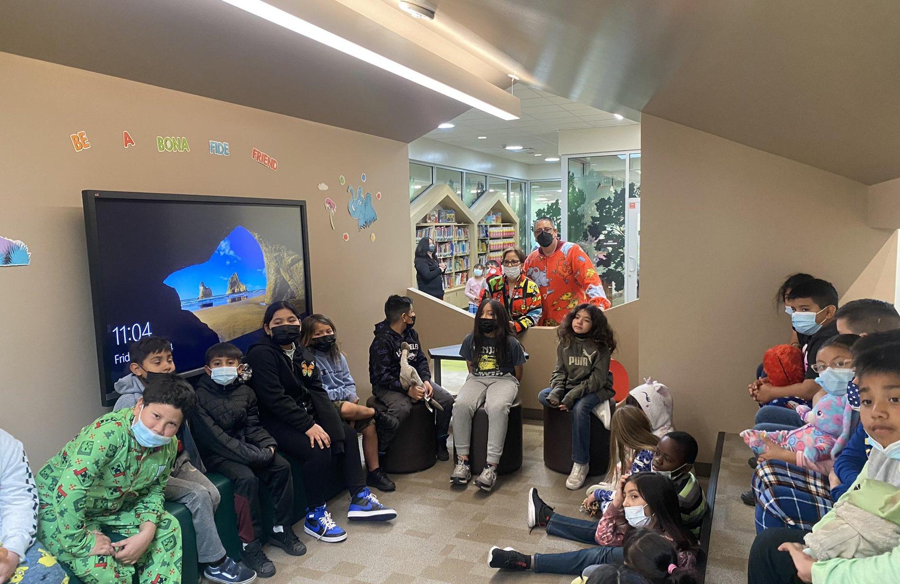 Thank you Rebecca Stabler for coming to read to our 3rd graders from Mrs. Tharpe’s class. You are awesome. #ReadAcrossAmerica #washingtonelementaryschool #proud2bepusd