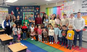Spring Hill Students Share Holiday Cheer & Cookies
