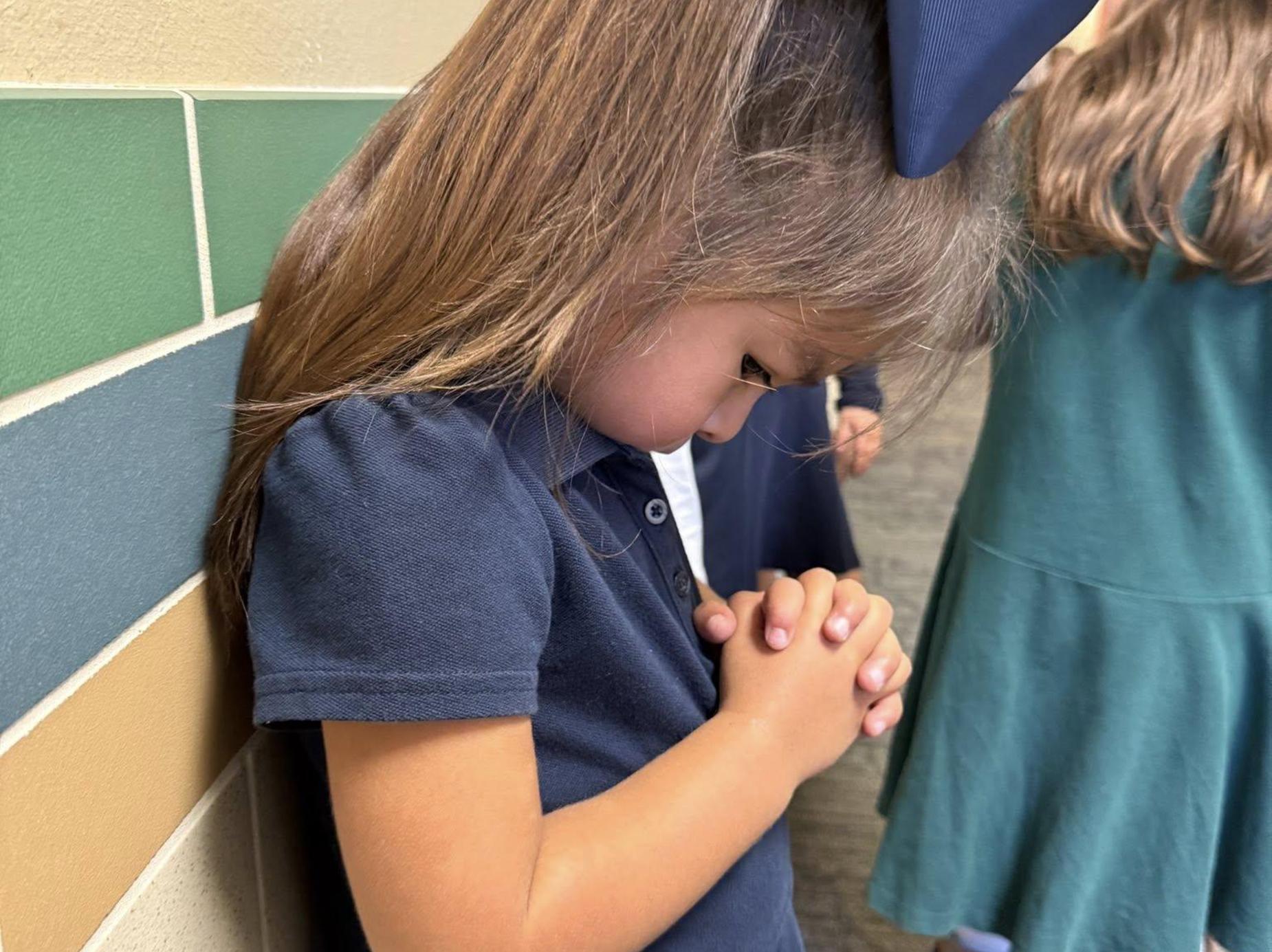 Child praying