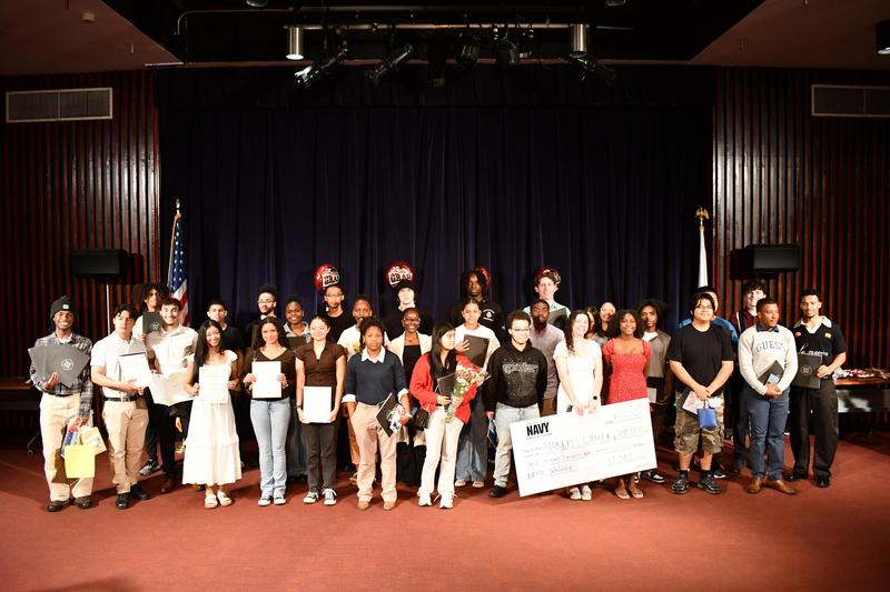 Senior award winners group photo