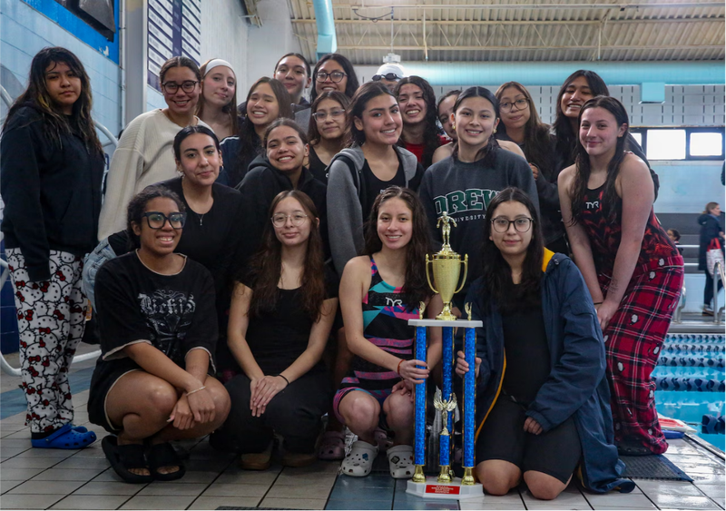 UCHS Girls Swim Team Photo