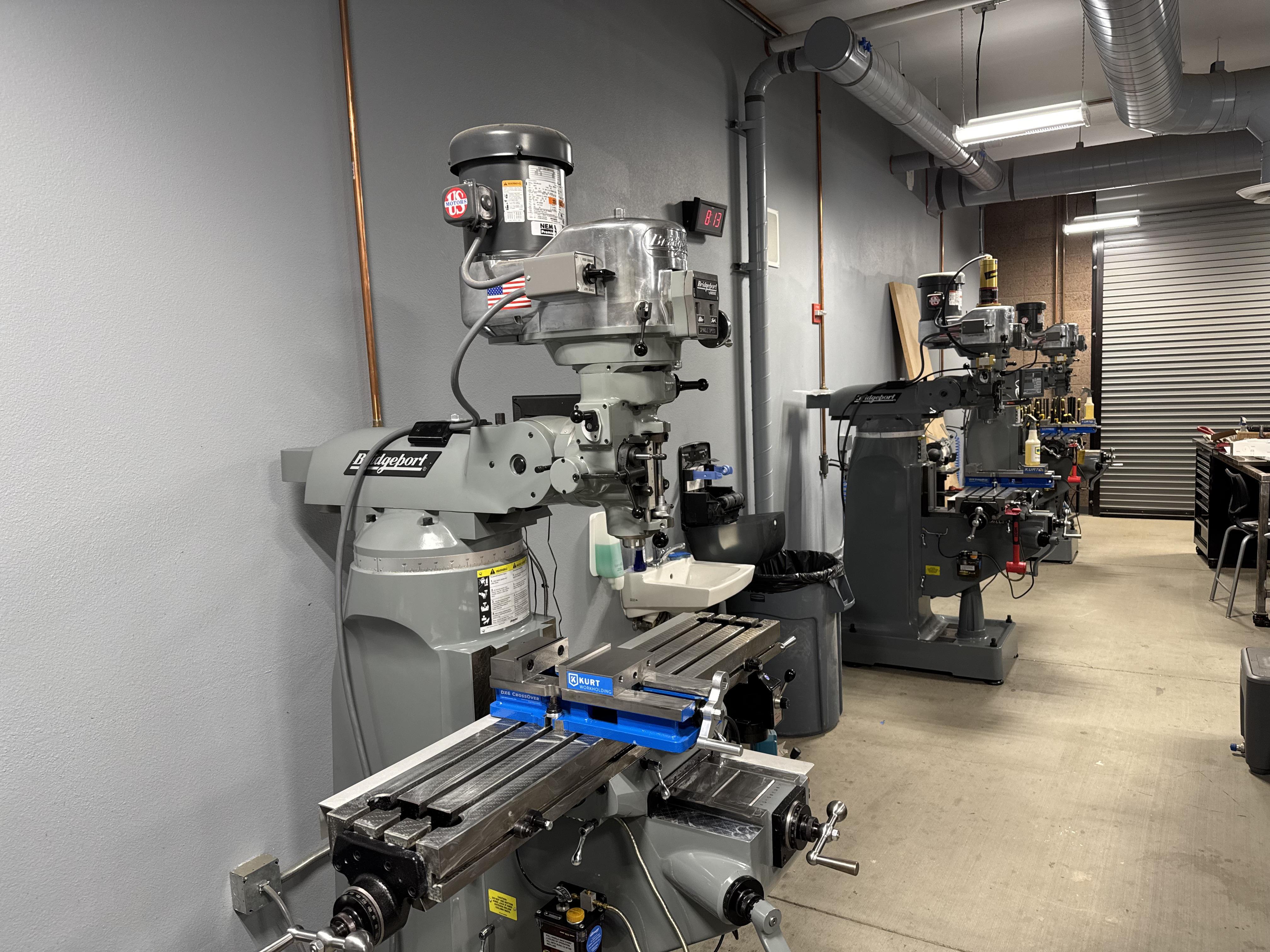 Bridgeport Knee Mills