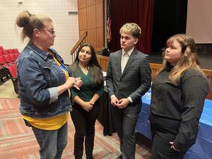 AHS students present Spanish-English immersion program for elementary schools