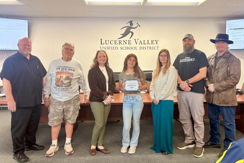 Jazlyn Avila Barajas and Amaya Kelly Named LVMHS Students of the Month Featured Photo