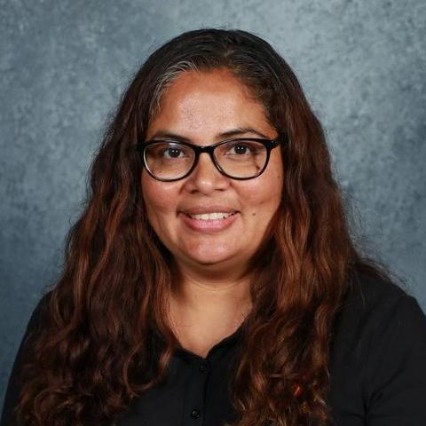 EvelynFlores's Profile Photo