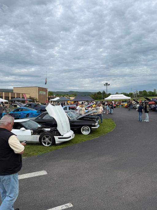 Pictures from the car show.