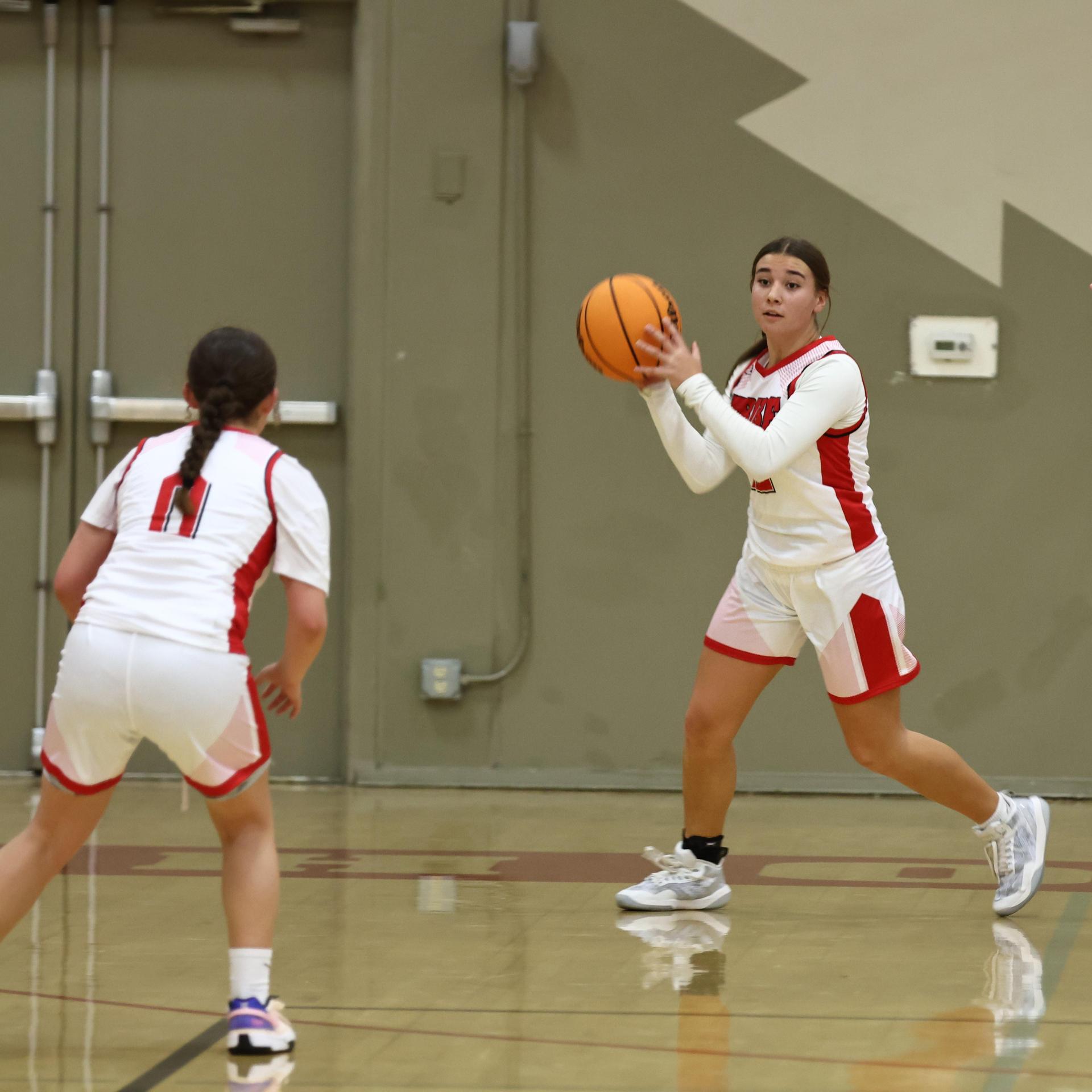 varsity girls playing against yosemite