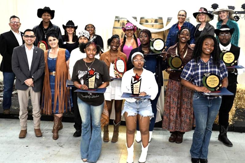 Group photo of Black Voices of the Valley Award Recipients
