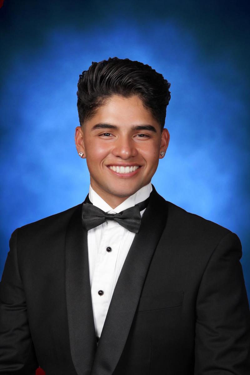 Senior Portraits Are Here Bell High School