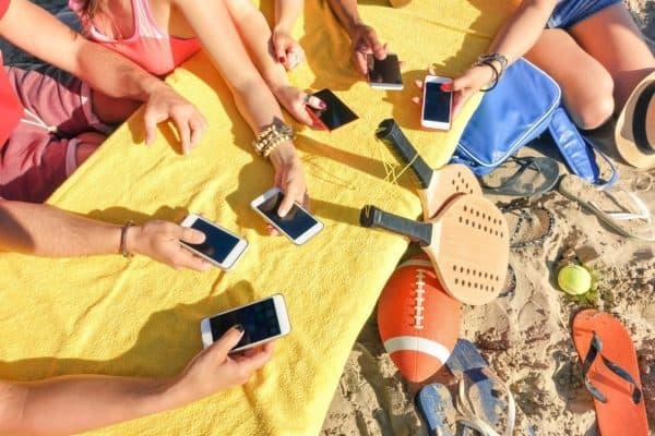 10 Ideas for Limiting Technology This Summer! Thumbnail Image