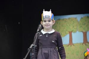 A student speaks at the mike.