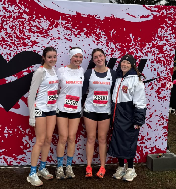 Trinity Hall Cross Country Competes at Nike Northeast Regionals | Monarch Media