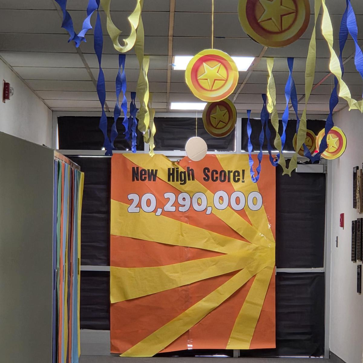 Sophomore class homecoming hall decorations