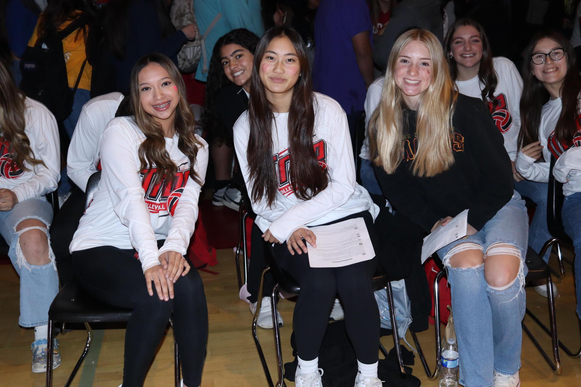 Students and staff enjoying the fall sports rally