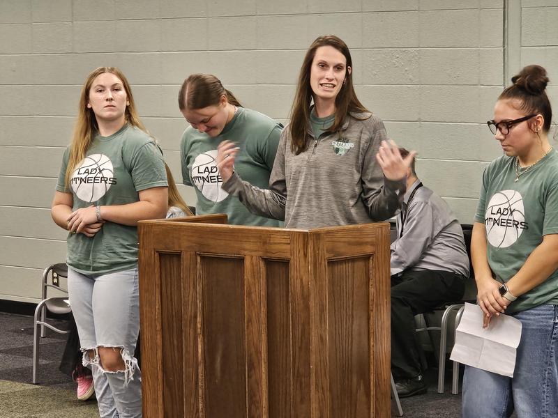 MV Girls' Basketball Team