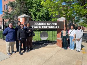 HFS 8th Grade Scholars on their Urban Passport Road Trip
