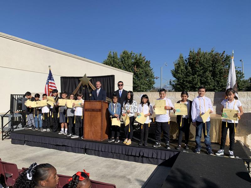 At the CASSPP Assembly, we recognized 153 Eagle Scholars for their high achievements! Thank you Simons Music Director Ms. Vasquez and students for playing wonderful music during the event!