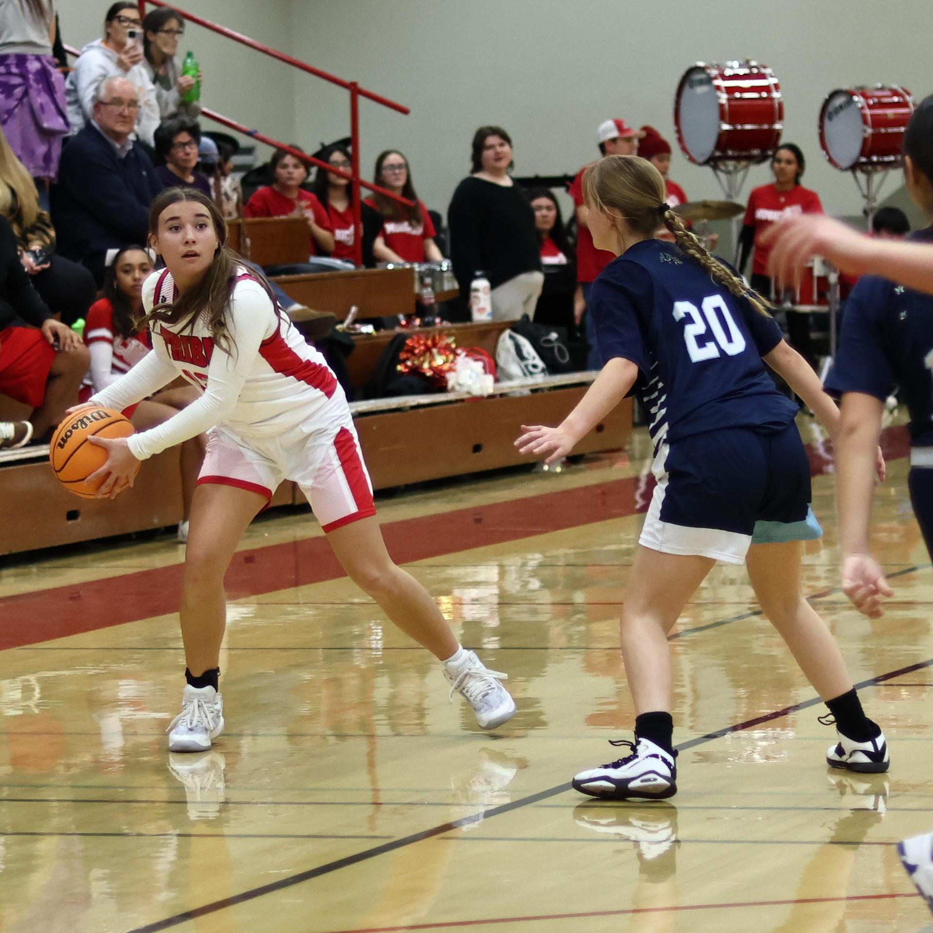 varsity girls playing against yosemite