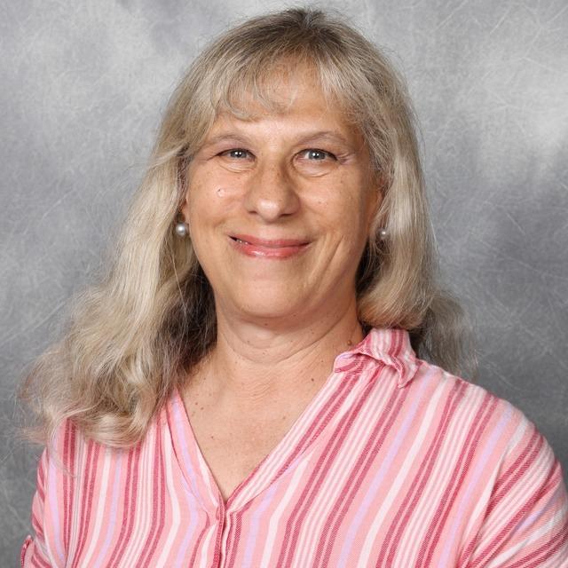 LauraMacias's Profile Photo