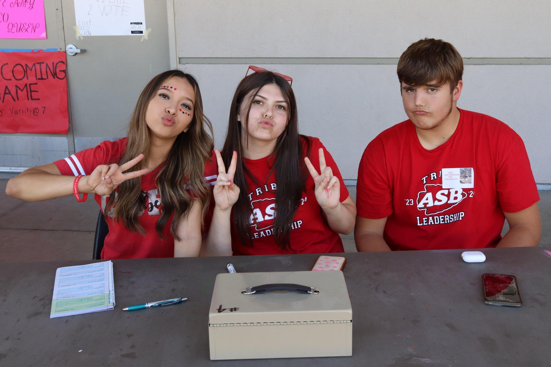 students wearing red to show school spirit