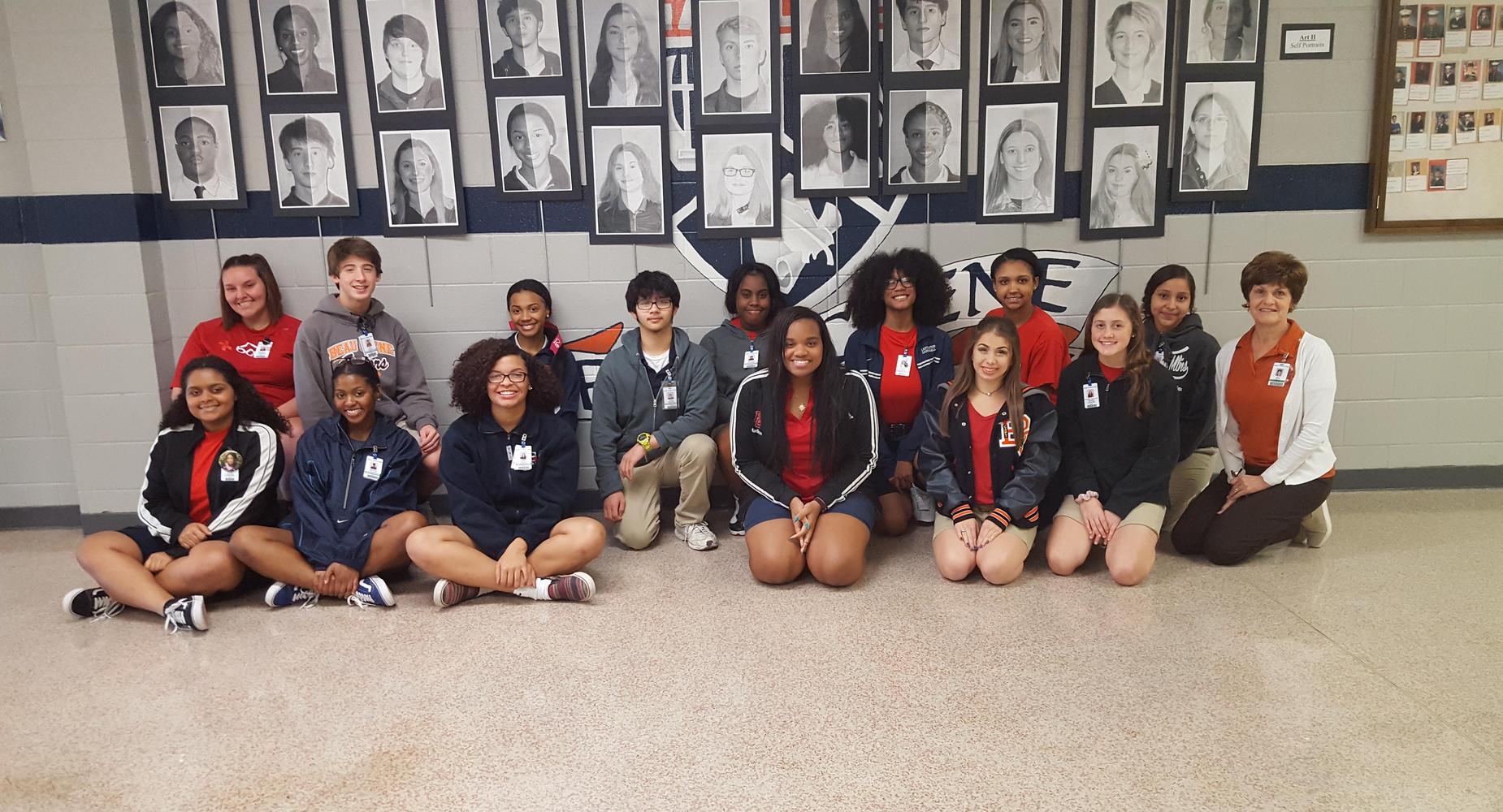 Mrs. Knott's 4th Hour Art II class