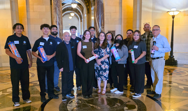 Students a LA City Hall