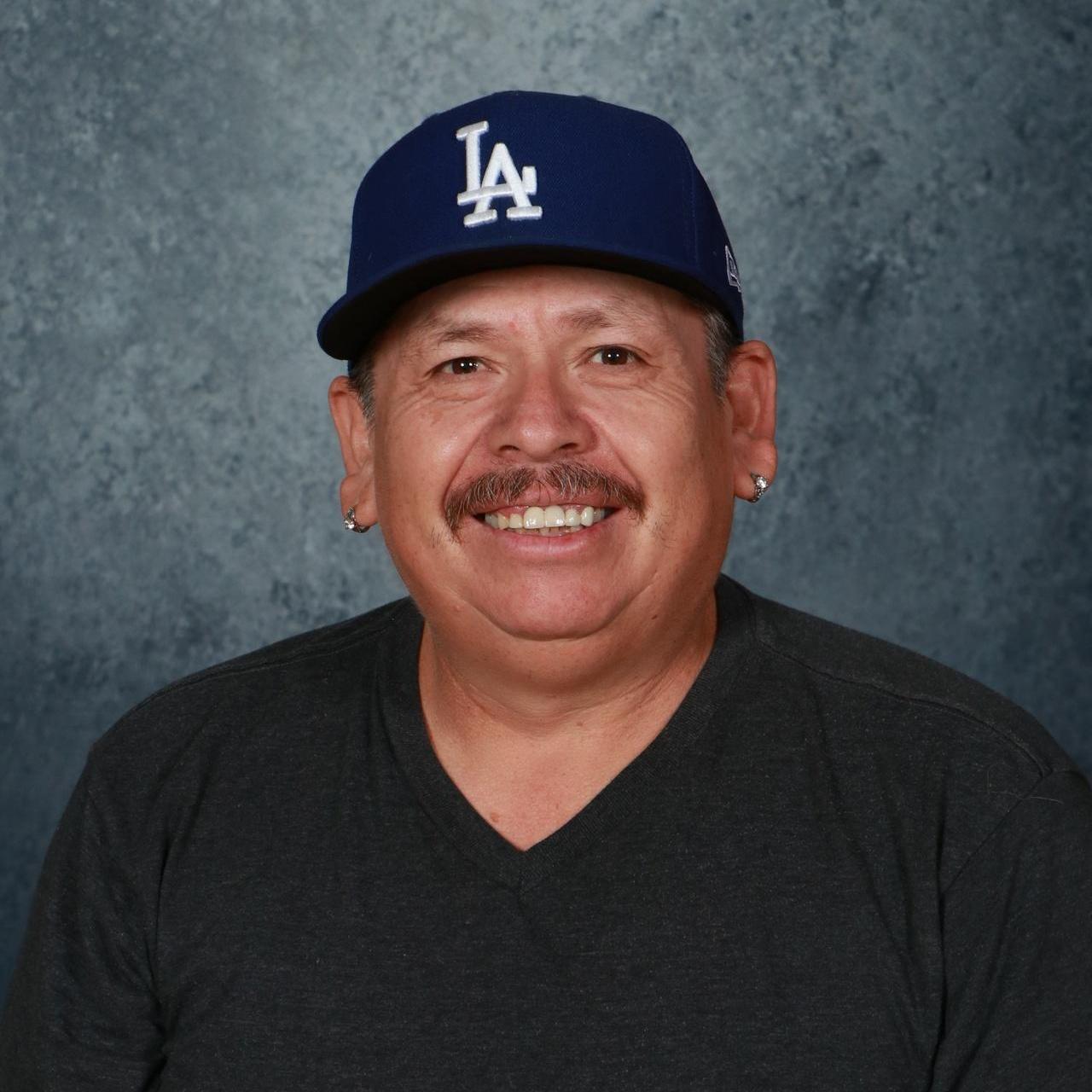 RobertoCastañeda's Profile Photo