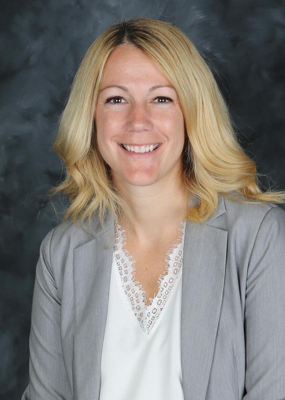 Headshot of Dr. Kristen Davenport