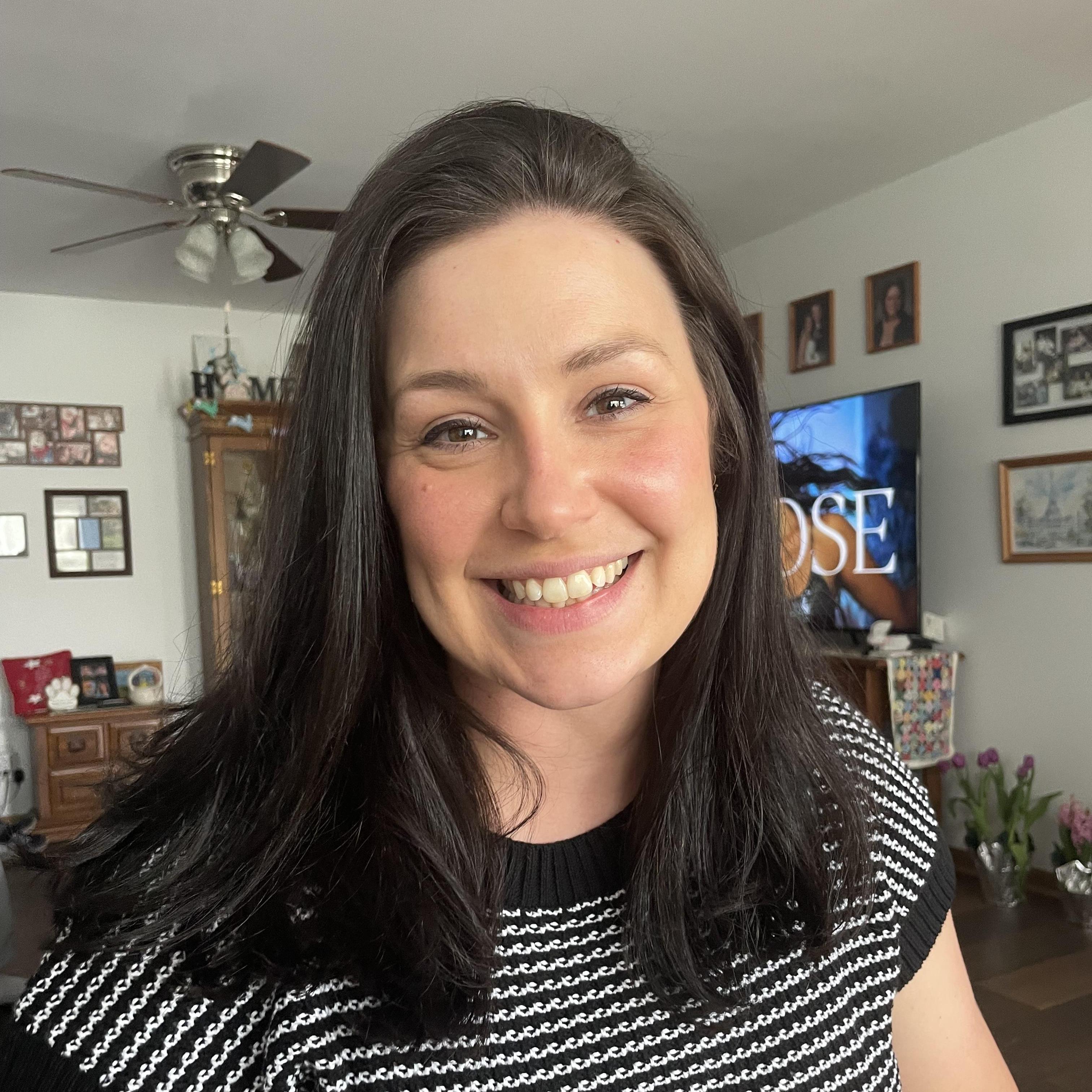 JulieKats's Profile Photo