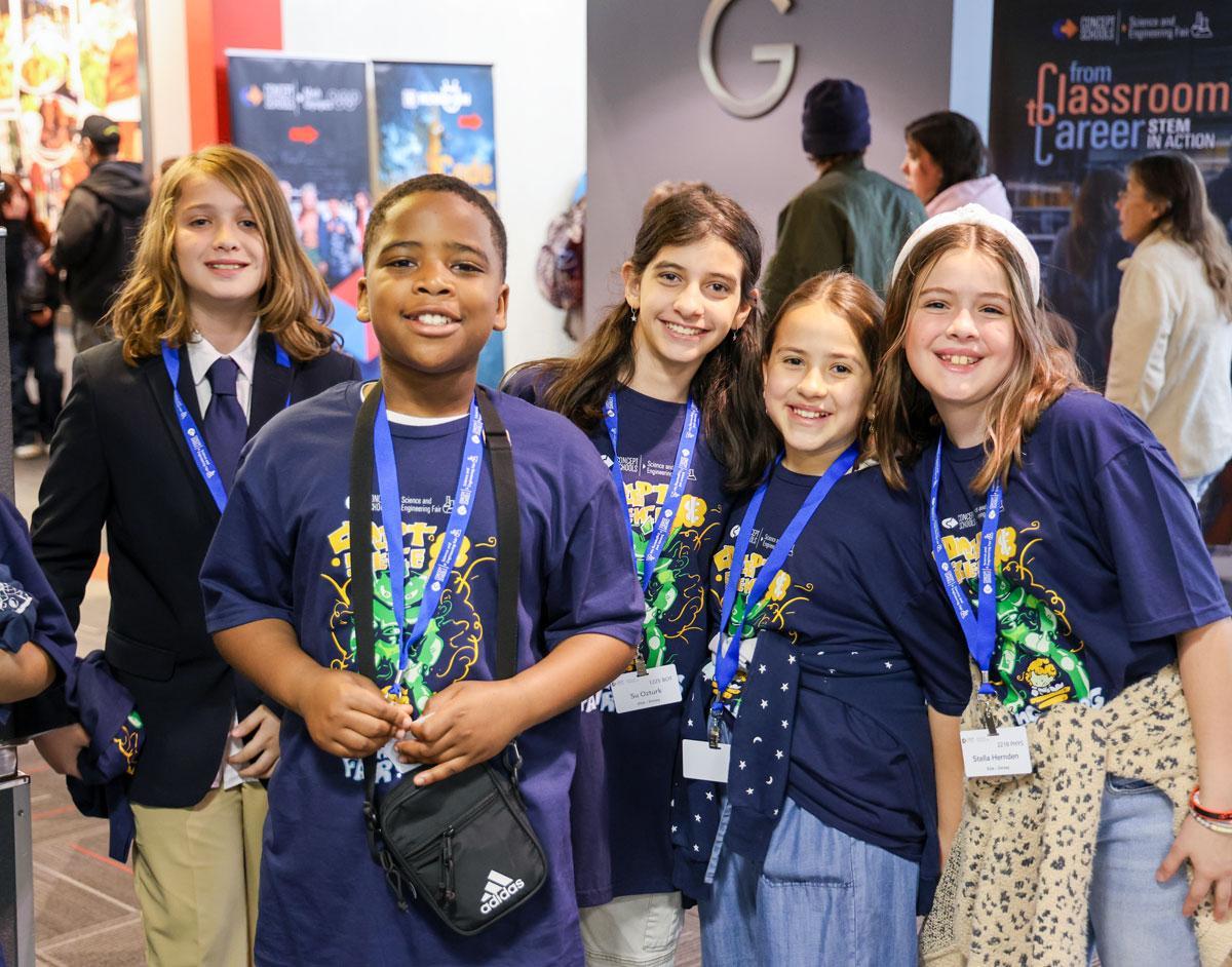 HSA St. Paul Students in a science fair.