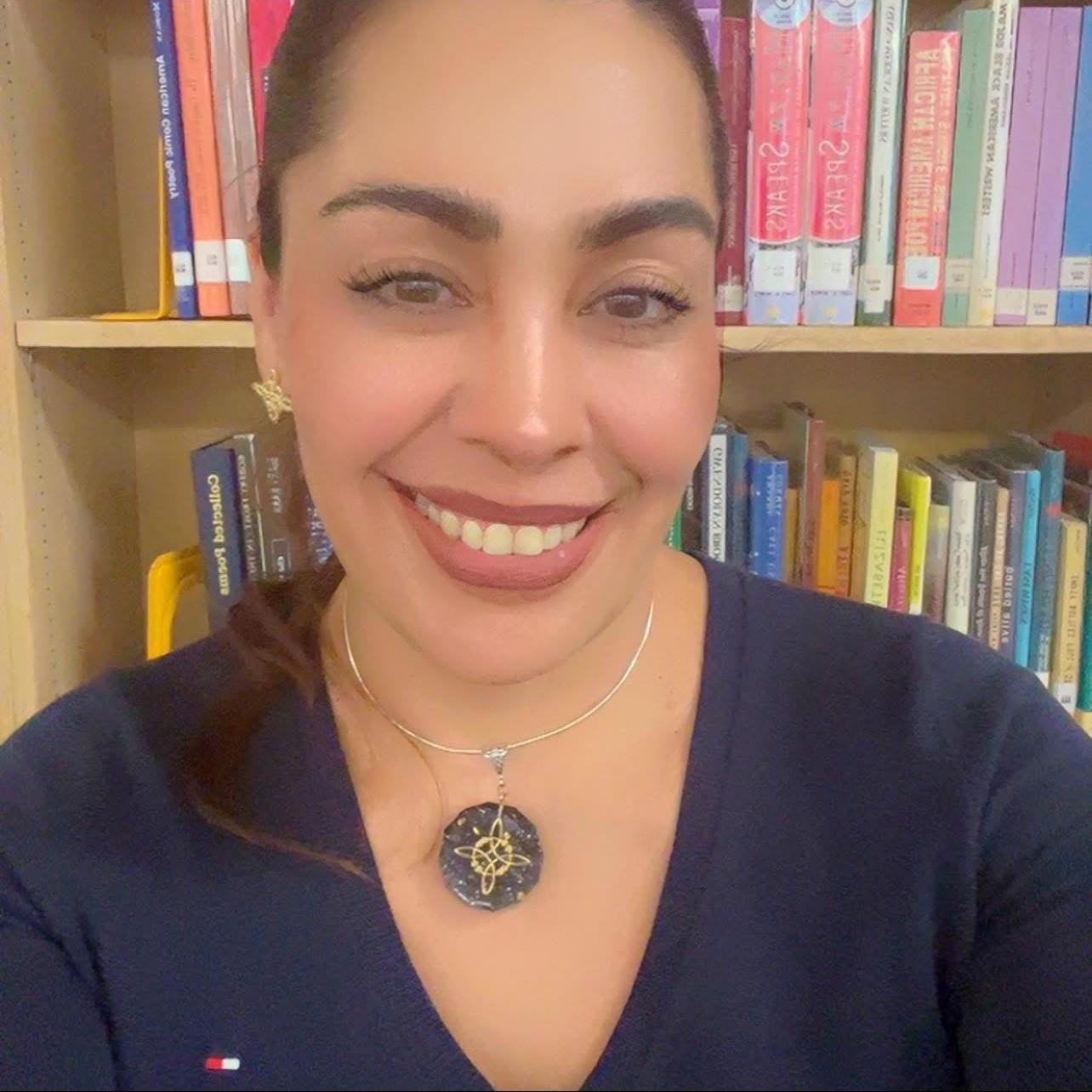 MirnaGonzalez-Turincio's Profile Photo