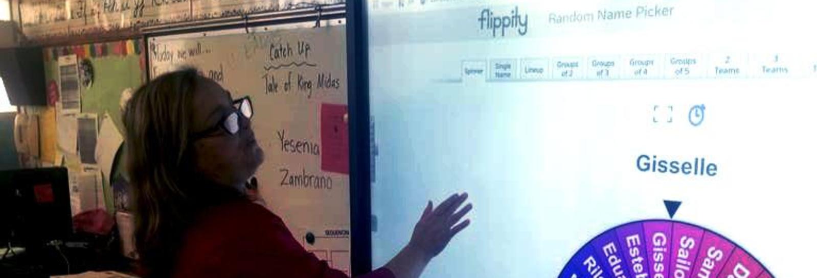 Digital Learning at Harrison, Mrs. Zambrano integrates computer apps into her 3rd-grade #CommonSense lessons! #Flippity, easily turns any Google spreadsheet into flash cards, a spelling quiz, and more!