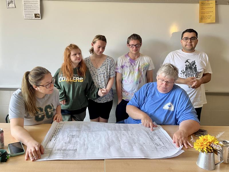 Beans-and-Bites blueprints unveiled to students