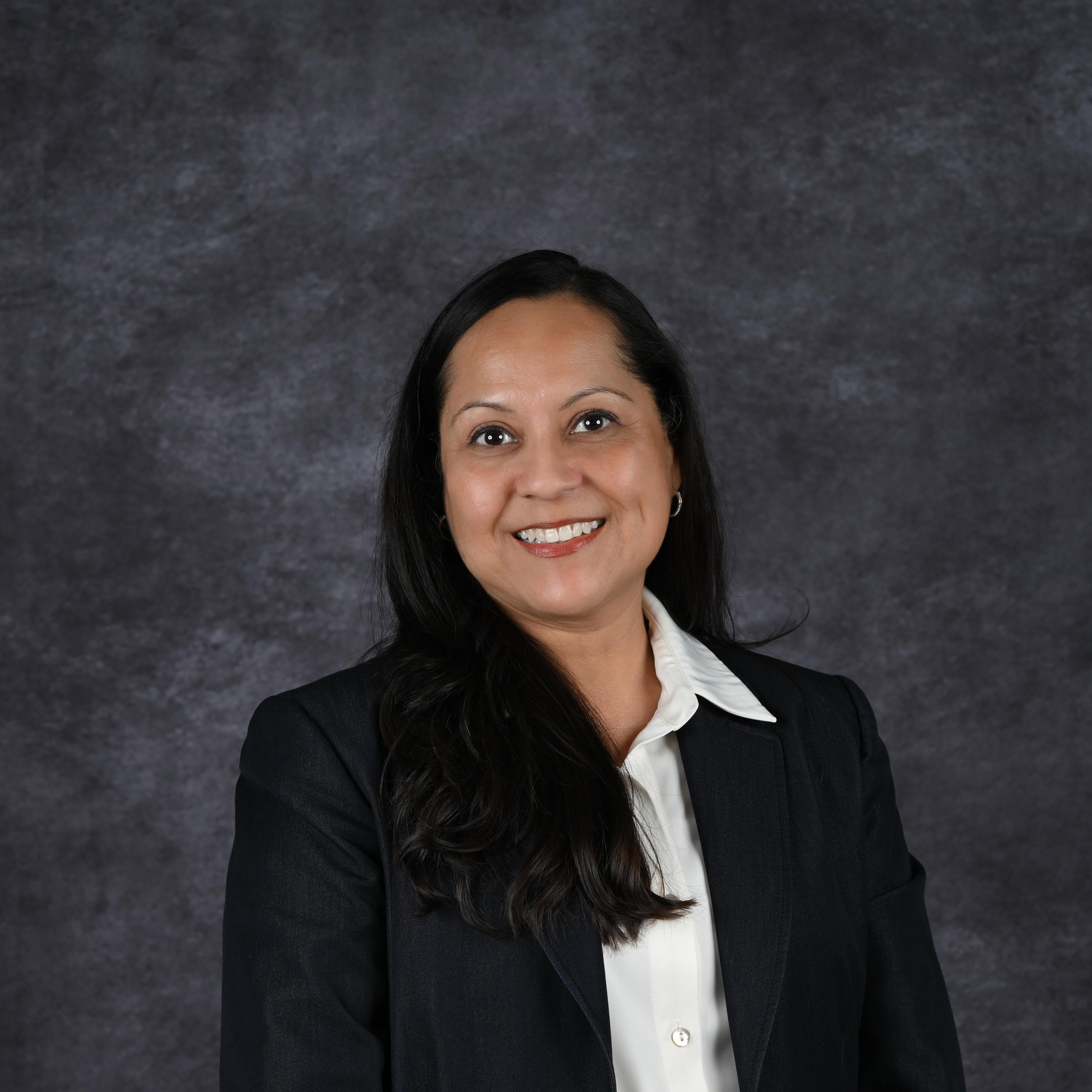 Estela Moreno-Lee