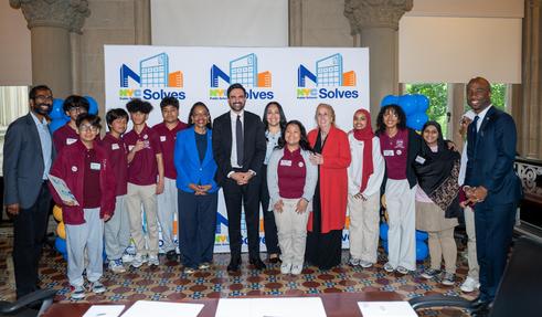 PS/MS 194 students with Chancellor Samuels, Mayor Mamdani and other city officials