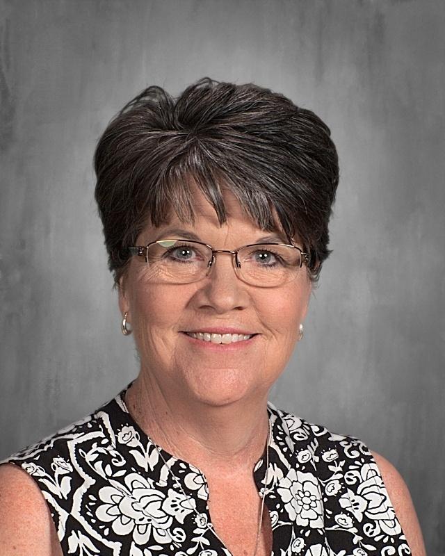 Julie Grindey headshot