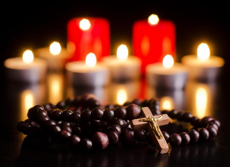 Candlelight Rosary Featured Photo