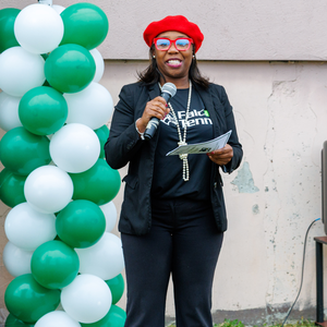 Dr. Chisolm addresses the crowd