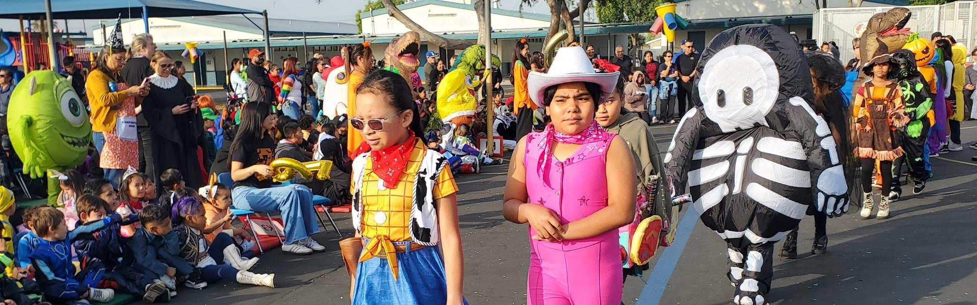HALLOWEEN PARADE FUN
