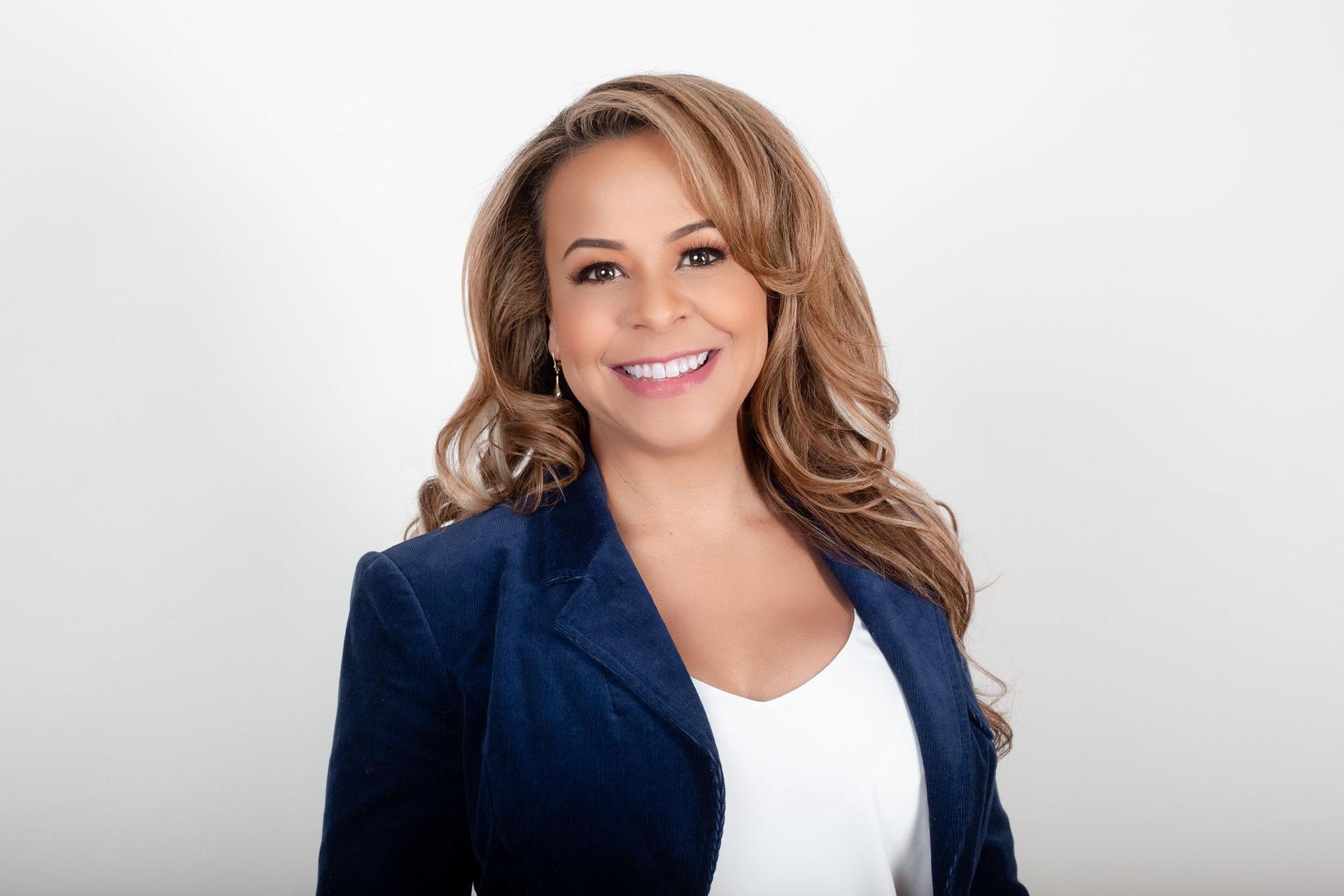 Geneva Jones headshot