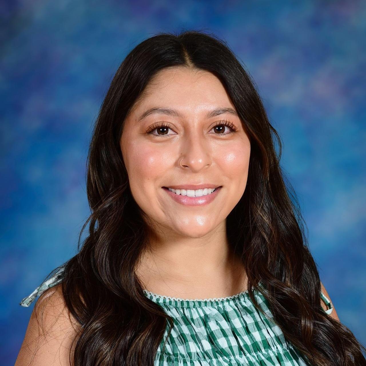AlexiaReyes's Profile Photo