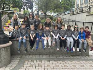 elementary students on a field trip