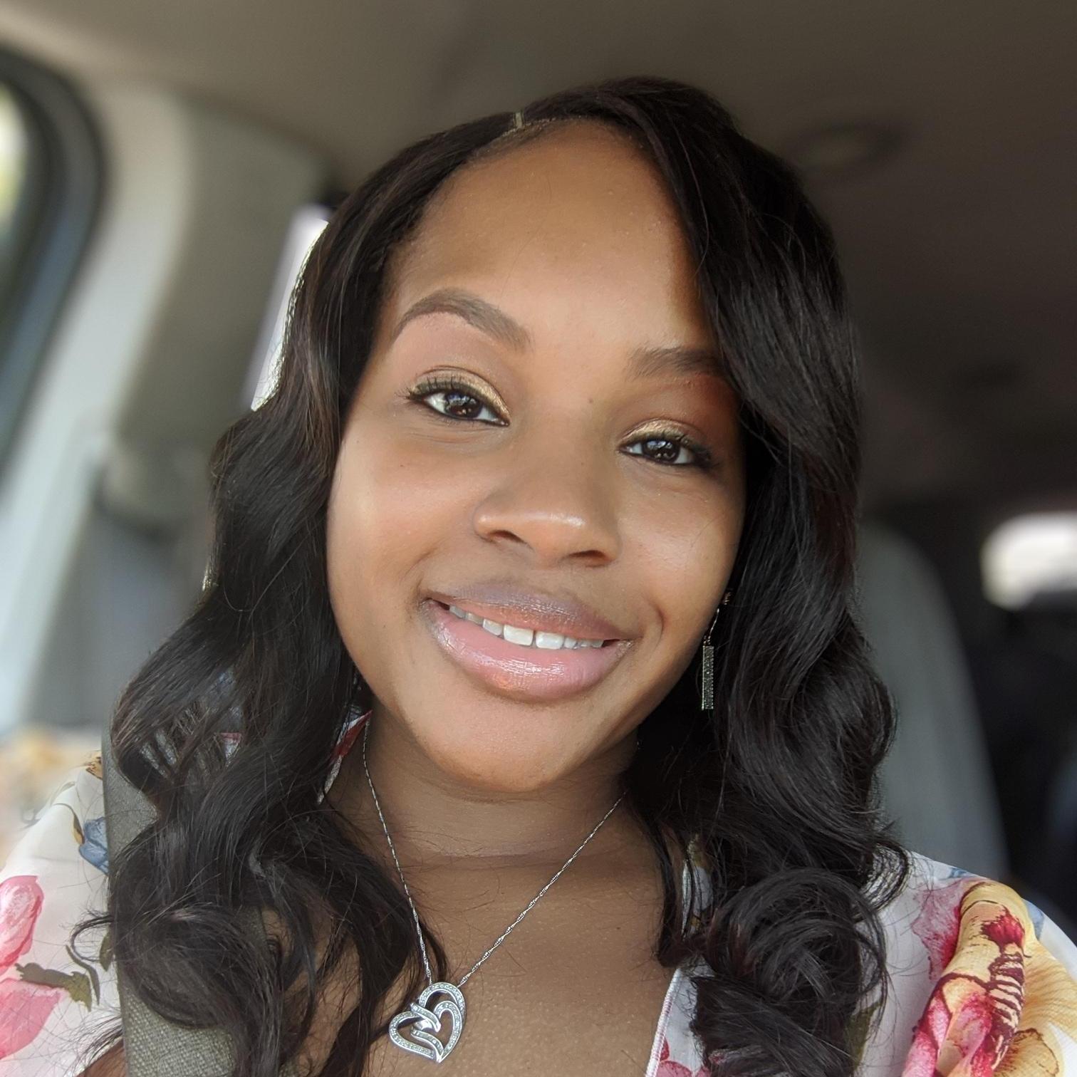 CourtneySpeaks's Profile Photo
