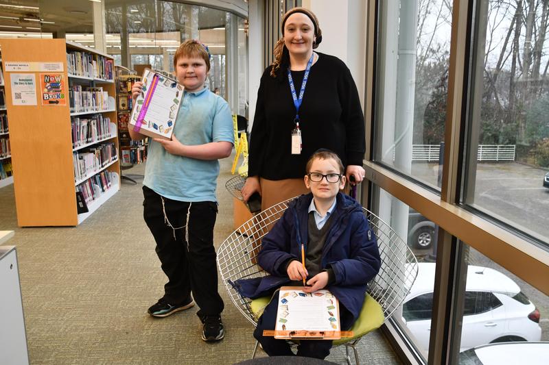 5B Enrichment Visits the library.