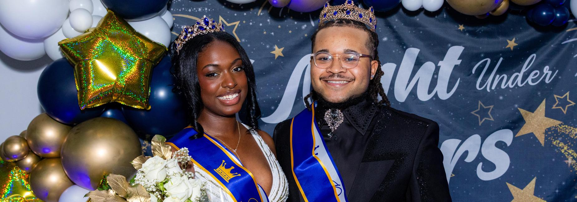 Prom queen and king pose