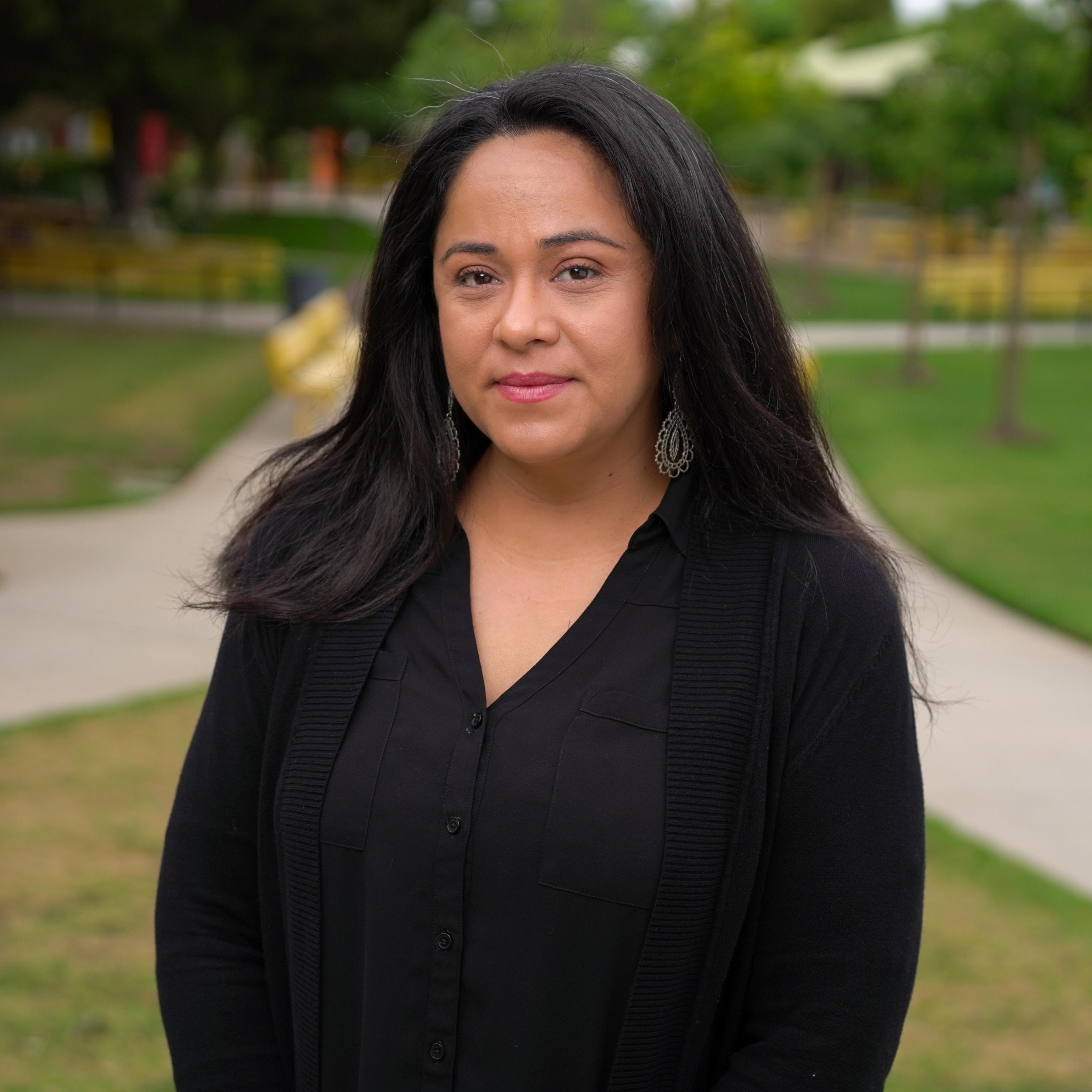 LauraBecerra's Profile Photo