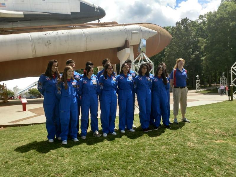 Alumnos de Pinecrest International School en la NASA Thumbnail Image