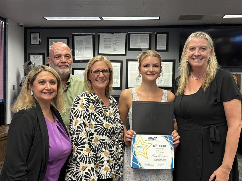 LHHS student award pic