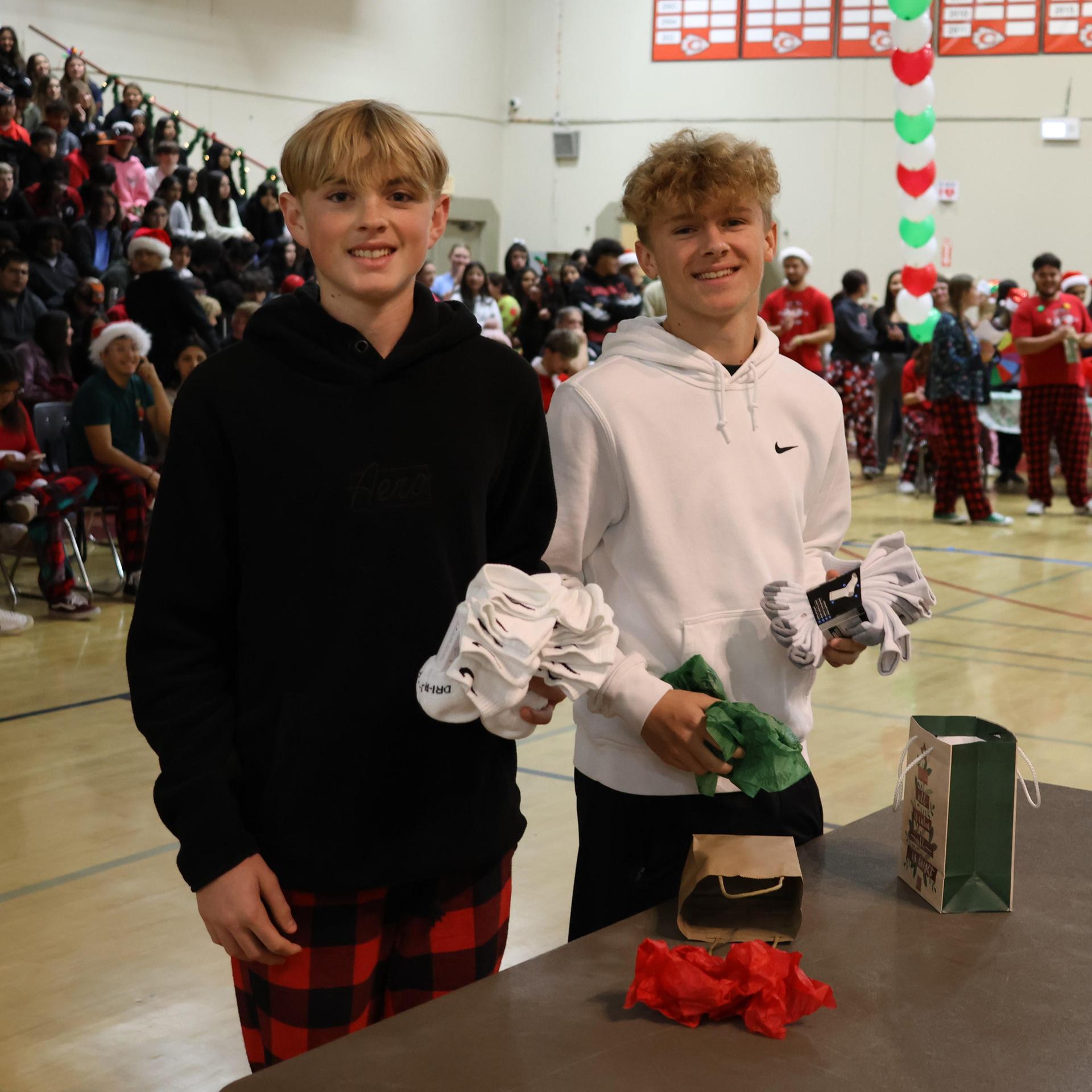 students receiving gifts