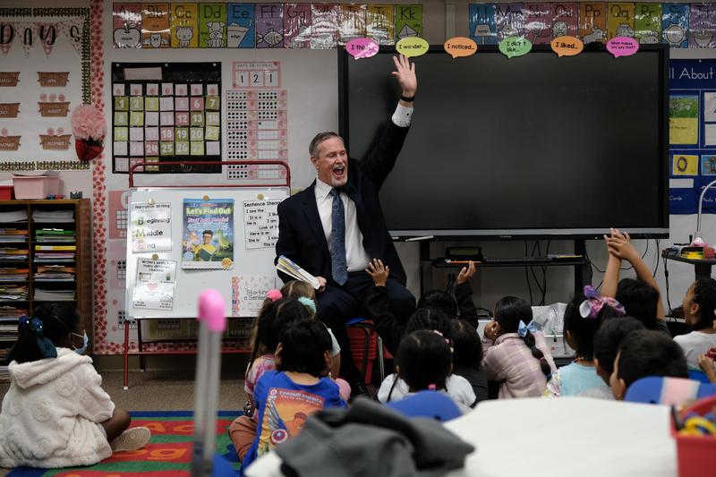 Celebrating Read Across America in PUSD - image for web